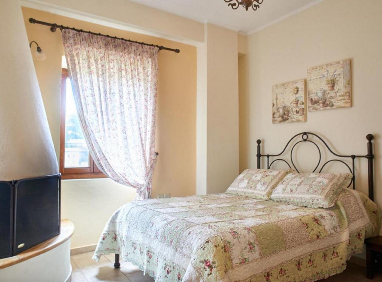 Triantafillies Guesthouse 波尔塔里亚 外观 照片