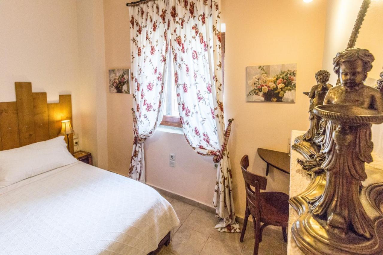 Triantafillies Guesthouse 波尔塔里亚 外观 照片